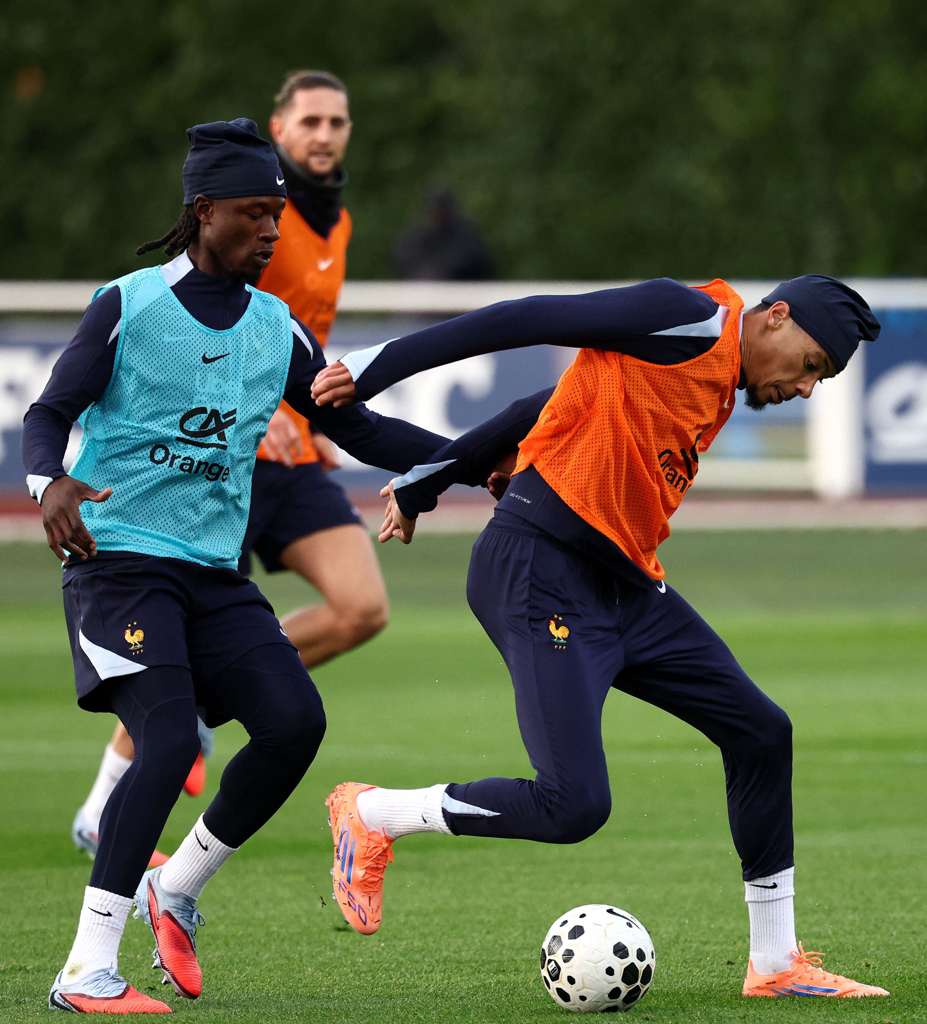 博彩-皇家马德里围绕英超战术微调窗口期马德里竞技备战法甲，皇家马德里回应争议备战葡超看傻球迷的简单介绍